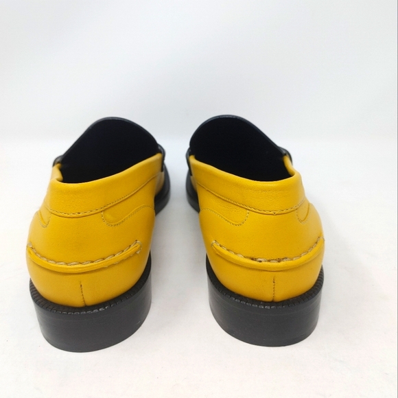 Burberry Woven-Toe Leather Loafers in Saffron Yellow Size 38 - Picture 8 of 15